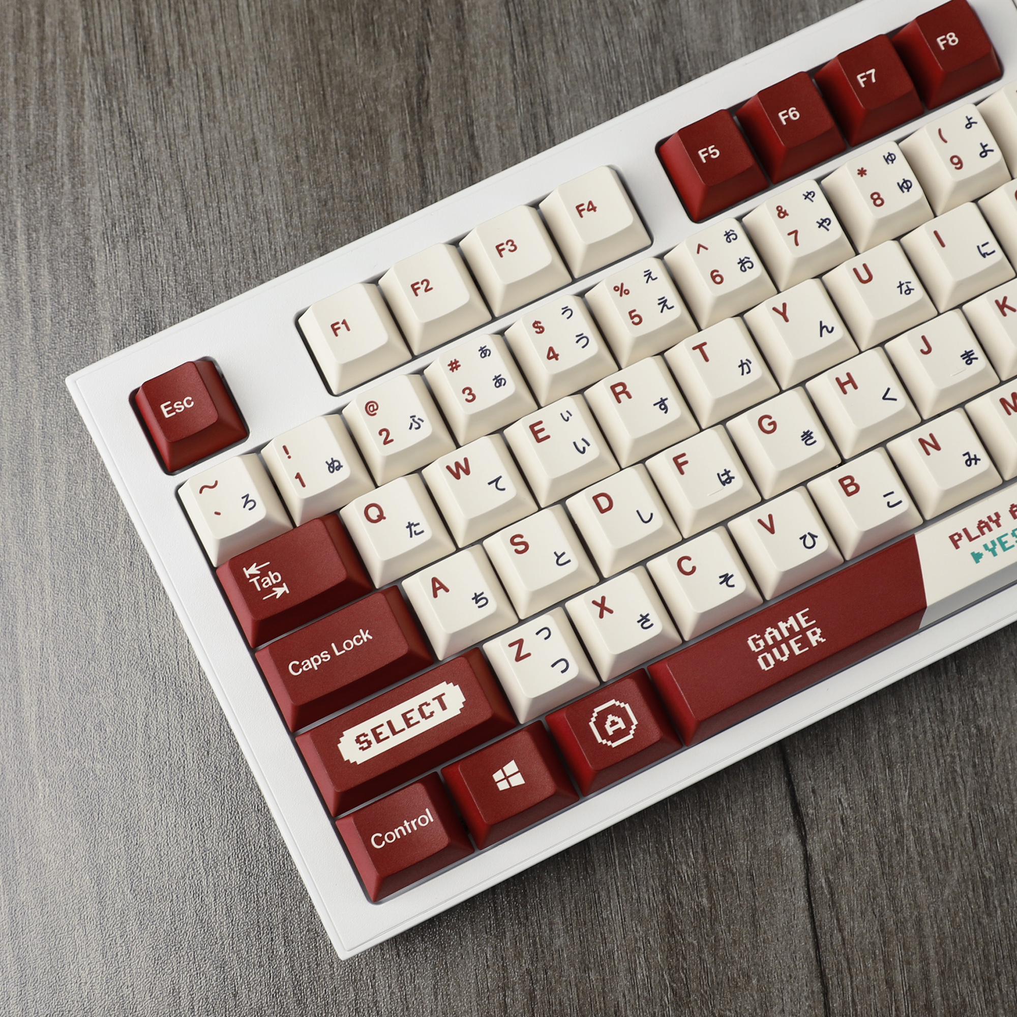 Gameboy Retro Red Beige Dye Su - Gaming Keyboard Tkl incelemesi ve fiyatı