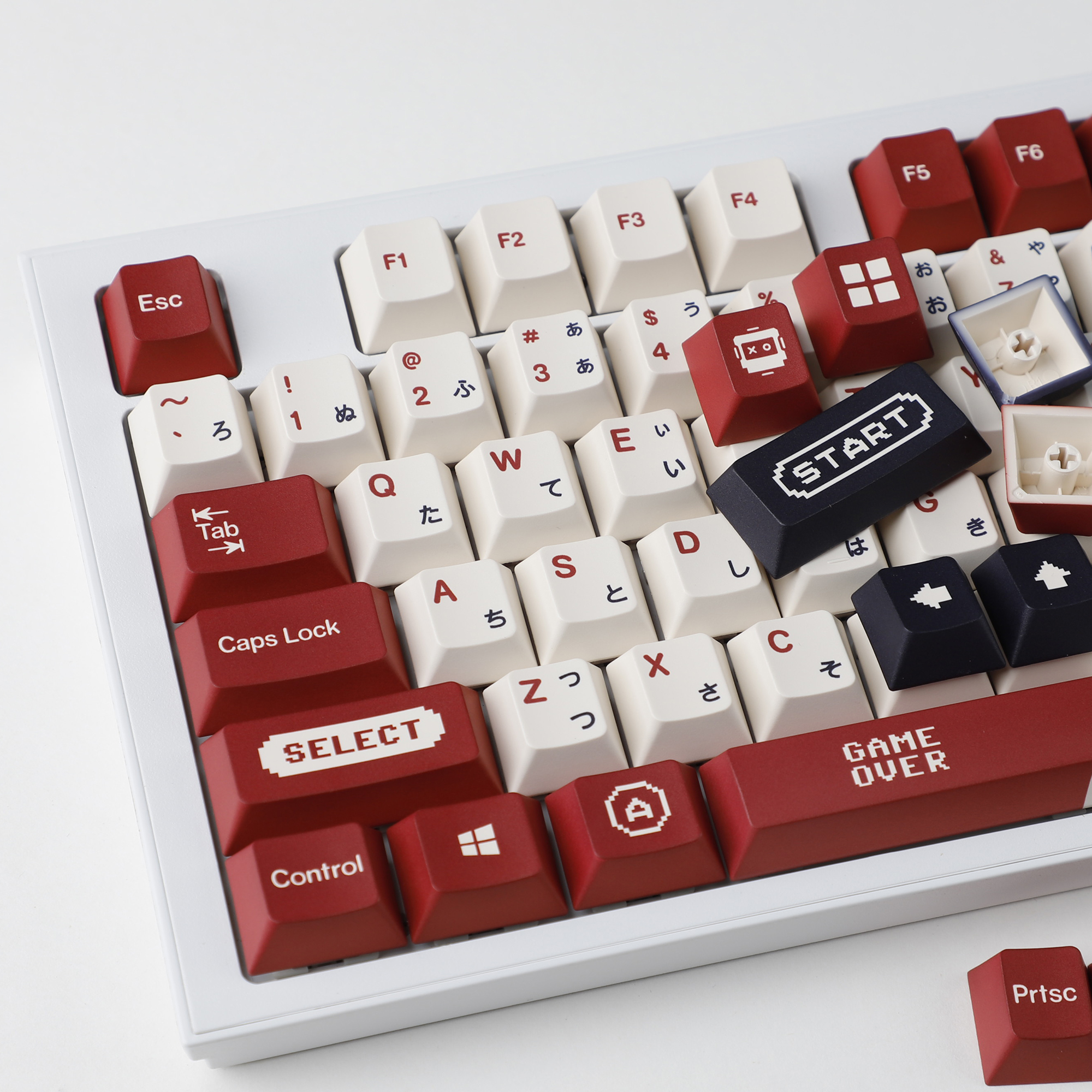 Gameboy Retro Red Beige Dye Su - Gaming Keyboard Tkl incelemesi ve fiyatı
